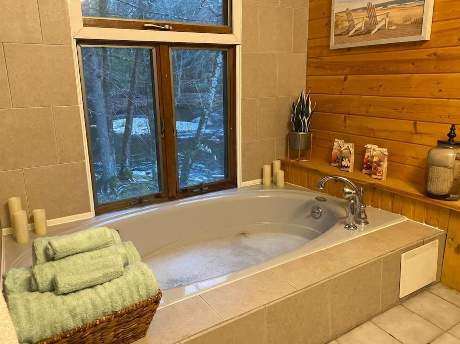 Peaceful Gateway To Island Creek Cottage East Stroudsburg Eksteriør bilde